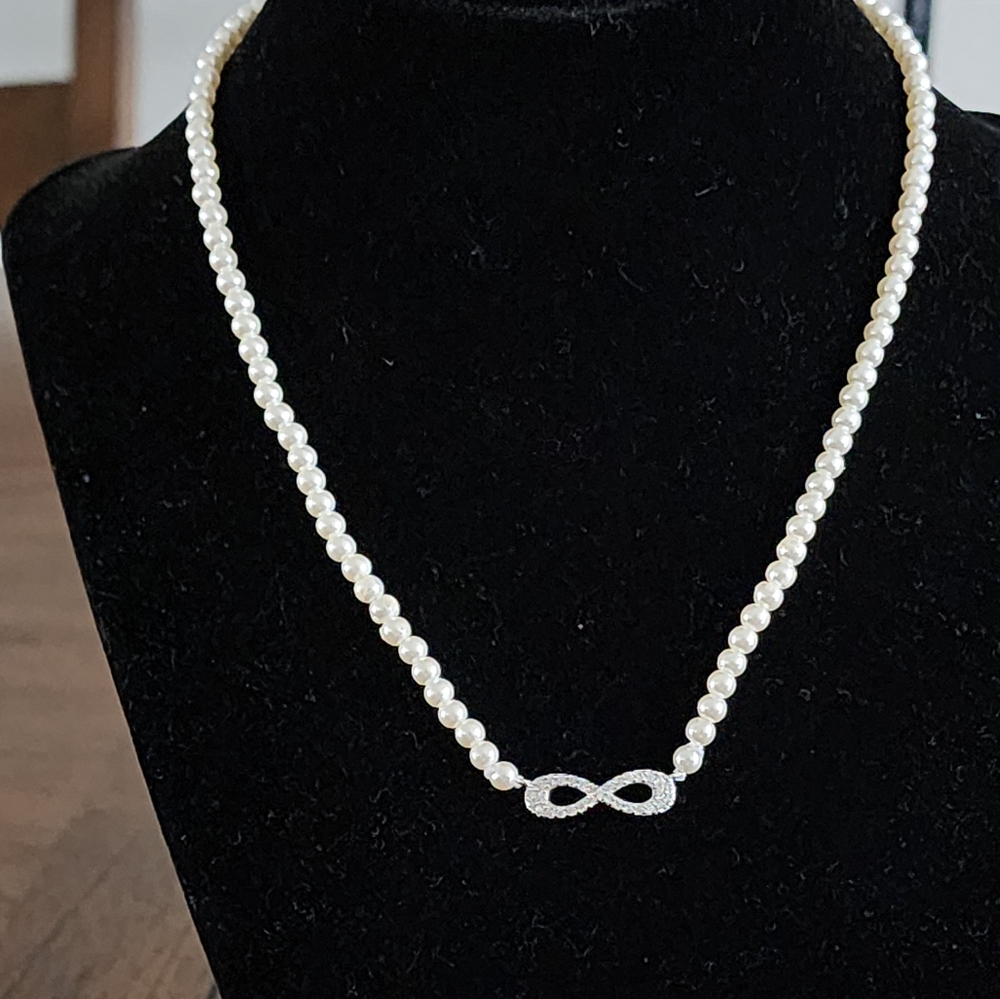 Natural freshwater pearls and diamond necklace,bracelet combo